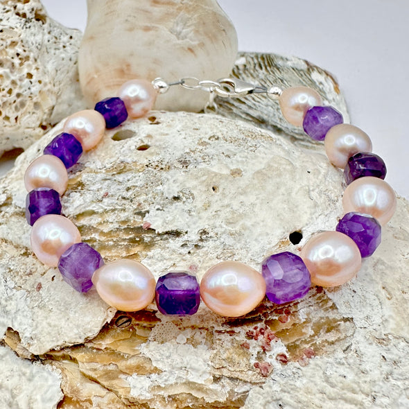 Heather Pearl Bracelet