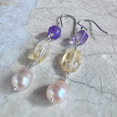 Gemstone Statement Dangle - Pearl